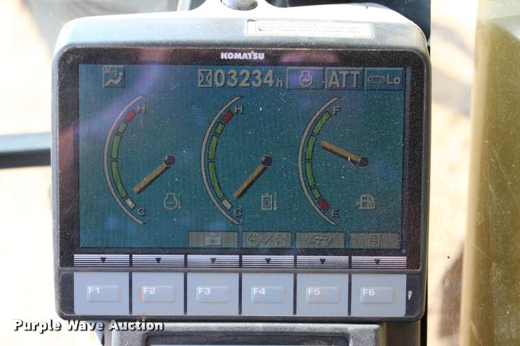 image for item L3234 2011 Komatsu PC200LC-8 HD excavator
