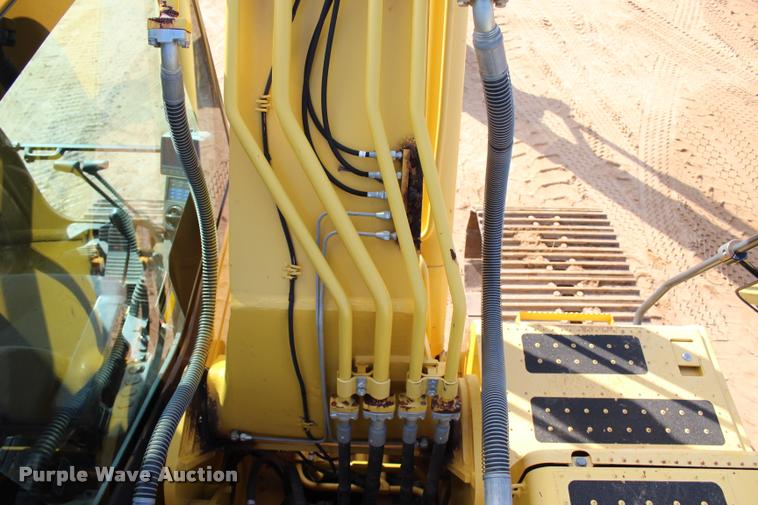 image for item L3234 2011 Komatsu PC200LC-8 HD excavator