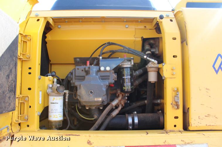 image for item L3234 2011 Komatsu PC200LC-8 HD excavator