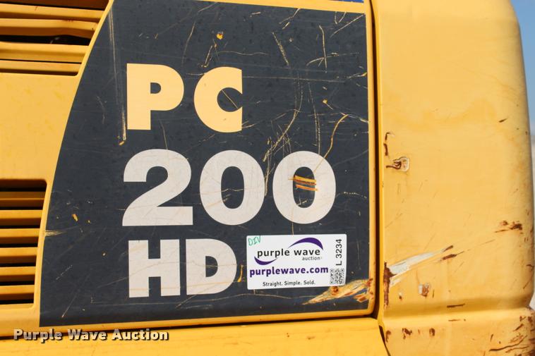 image for item L3234 2011 Komatsu PC200LC-8 HD excavator