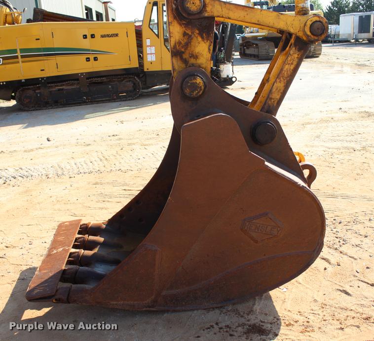 image for item L3234 2011 Komatsu PC200LC-8 HD excavator