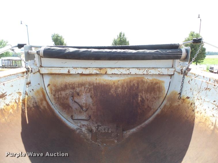 image for item L3236 2005 Clement Rockstar end dump trailer