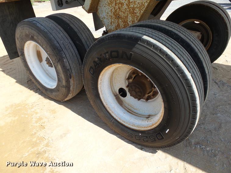 image for item L3236 2005 Clement Rockstar end dump trailer