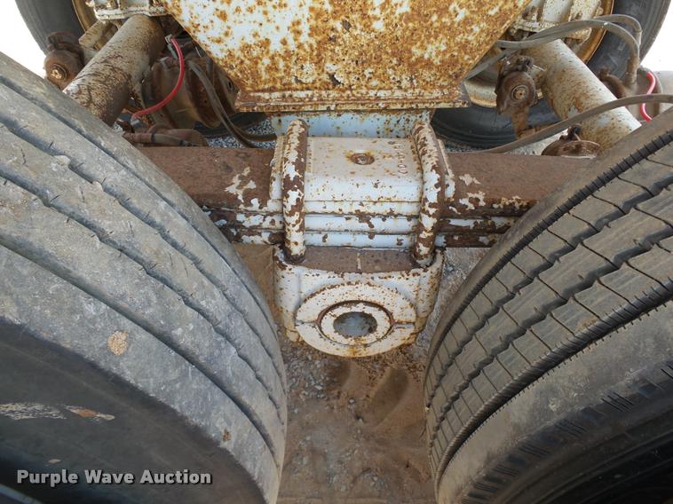 image for item L3236 2005 Clement Rockstar end dump trailer