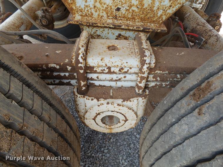 image for item L3236 2005 Clement Rockstar end dump trailer