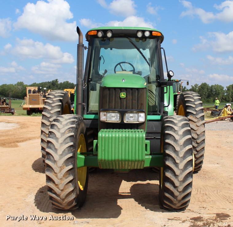image for item L3237 2005 John Deere 7520 MFWD tractor