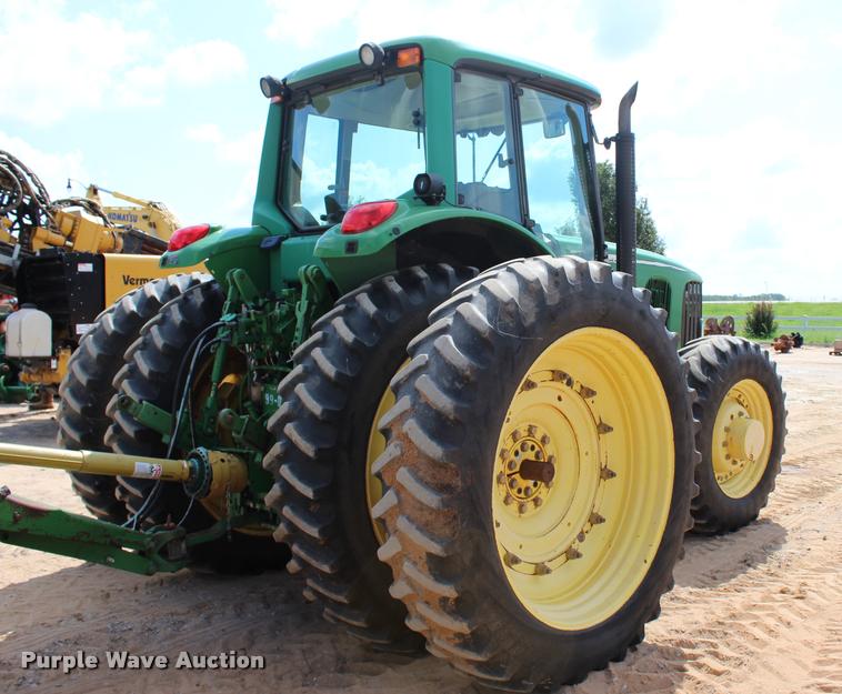 image for item L3237 2005 John Deere 7520 MFWD tractor