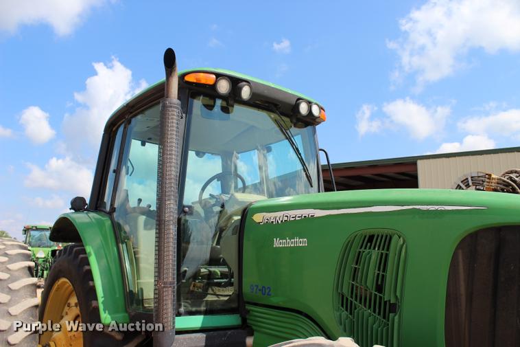 image for item L3237 2005 John Deere 7520 MFWD tractor