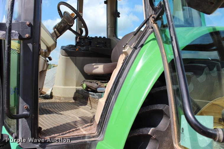 image for item L3237 2005 John Deere 7520 MFWD tractor