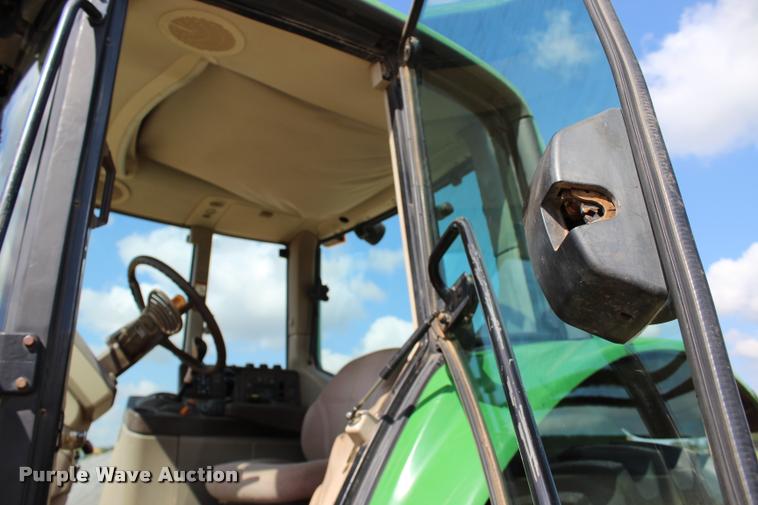 image for item L3237 2005 John Deere 7520 MFWD tractor