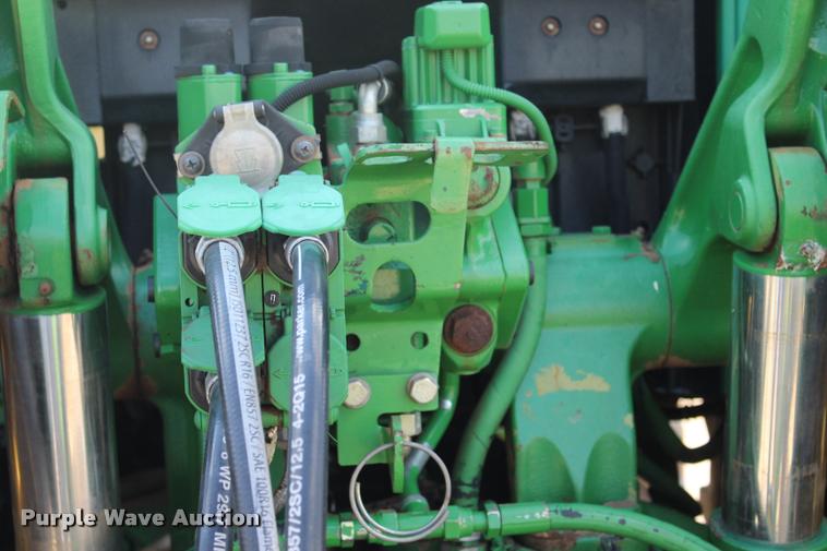 image for item L3237 2005 John Deere 7520 MFWD tractor