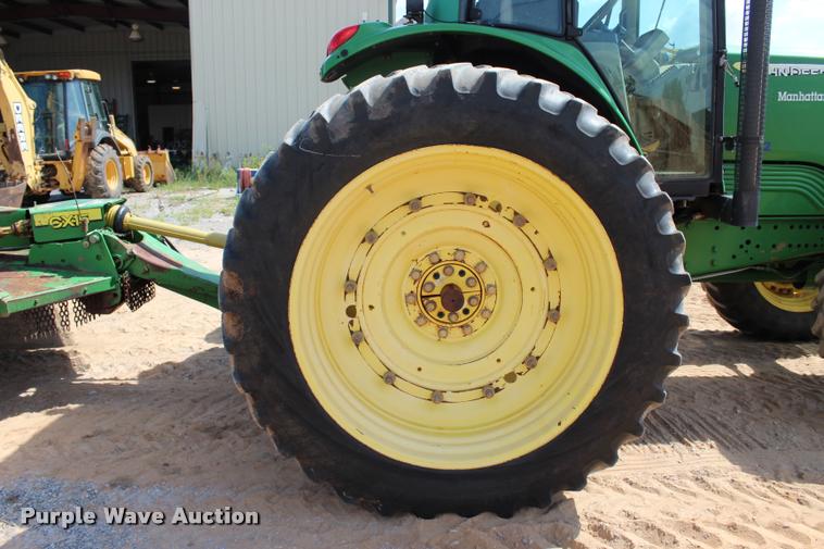 image for item L3237 2005 John Deere 7520 MFWD tractor