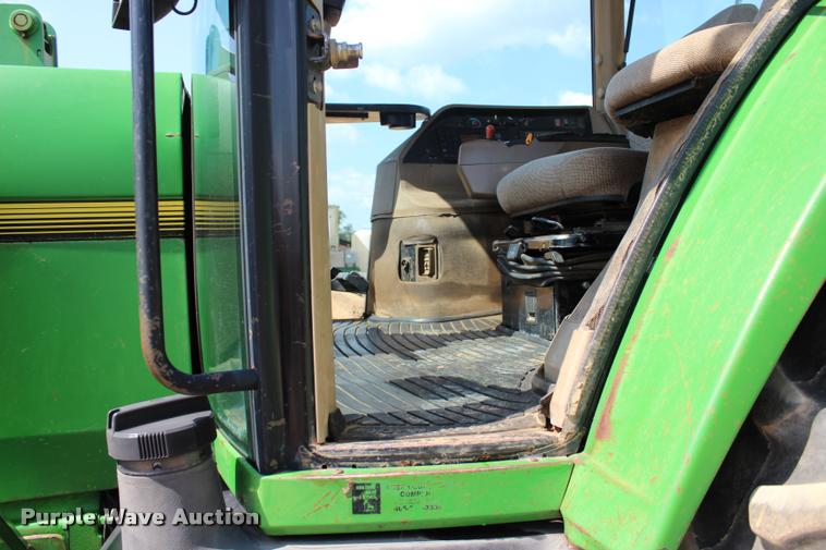 image for item L3239 1995 John Deere 8100 MFWD tractor