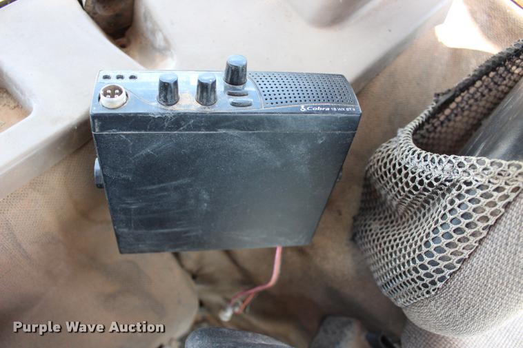 image for item L3239 1995 John Deere 8100 MFWD tractor