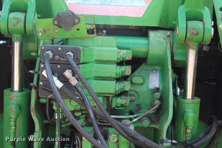 image for item L3239 1995 John Deere 8100 MFWD tractor