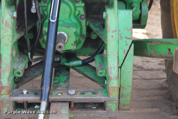 image for item L3239 1995 John Deere 8100 MFWD tractor