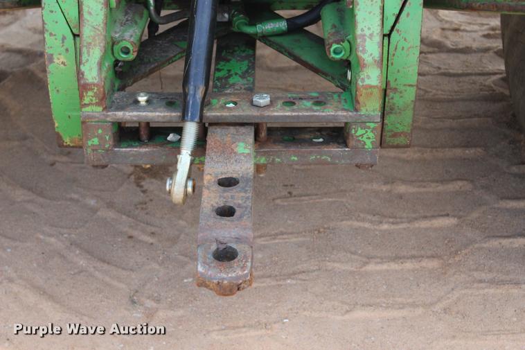 image for item L3239 1995 John Deere 8100 MFWD tractor