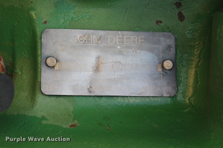 image for item L3239 1995 John Deere 8100 MFWD tractor