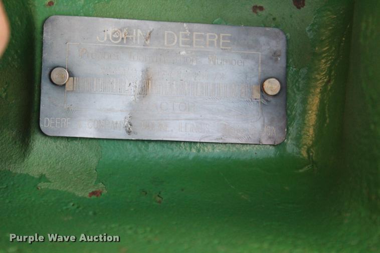 image for item L3239 1995 John Deere 8100 MFWD tractor