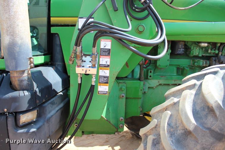 image for item L3239 1995 John Deere 8100 MFWD tractor