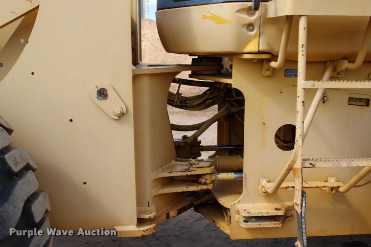 image for item L3240 2002 John Deere 644H wheel loader