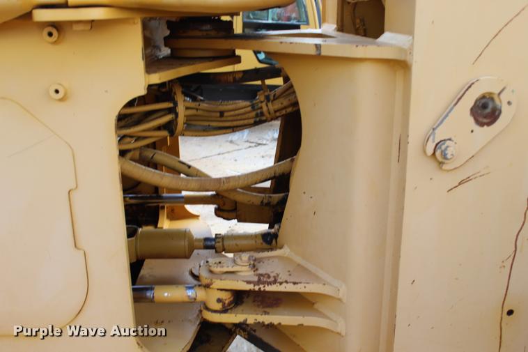 image for item L3240 2002 John Deere 644H wheel loader