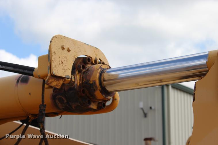 image for item L3240 2002 John Deere 644H wheel loader