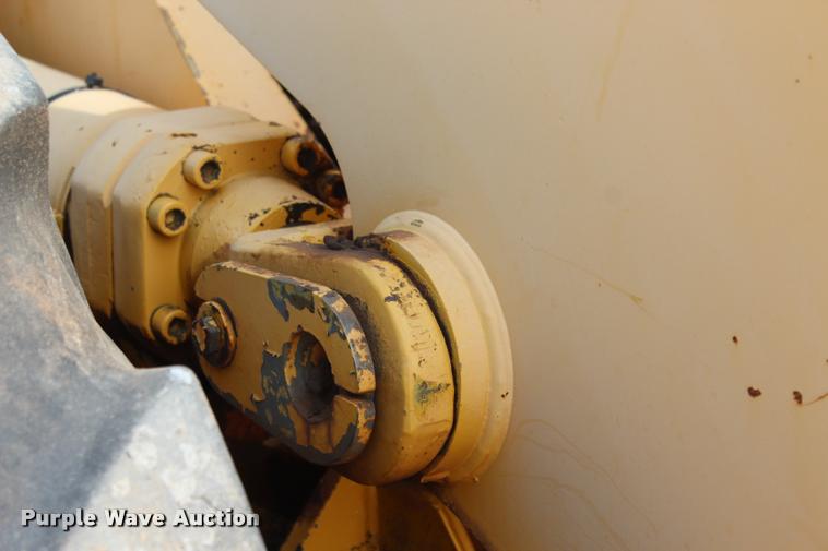 image for item L3240 2002 John Deere 644H wheel loader