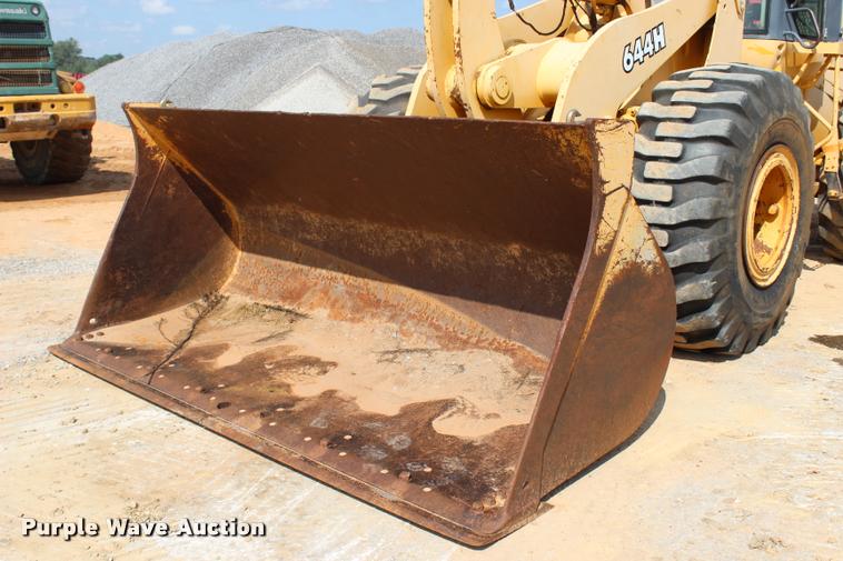 image for item L3240 2002 John Deere 644H wheel loader