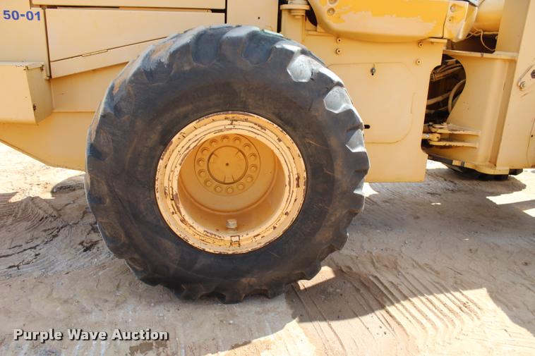 image for item L3240 2002 John Deere 644H wheel loader