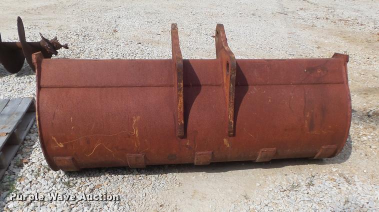 image for item CC9605 Backhoe attachment