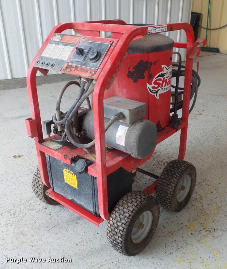 image for item CC9606 Shark STP-3520A pressure washer