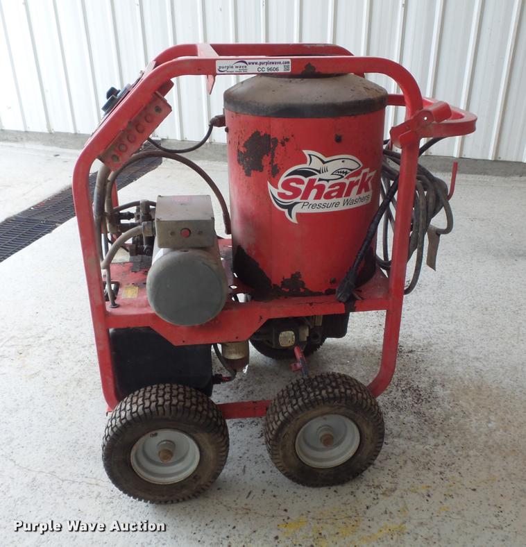 image for item CC9606 Shark STP-3520A pressure washer