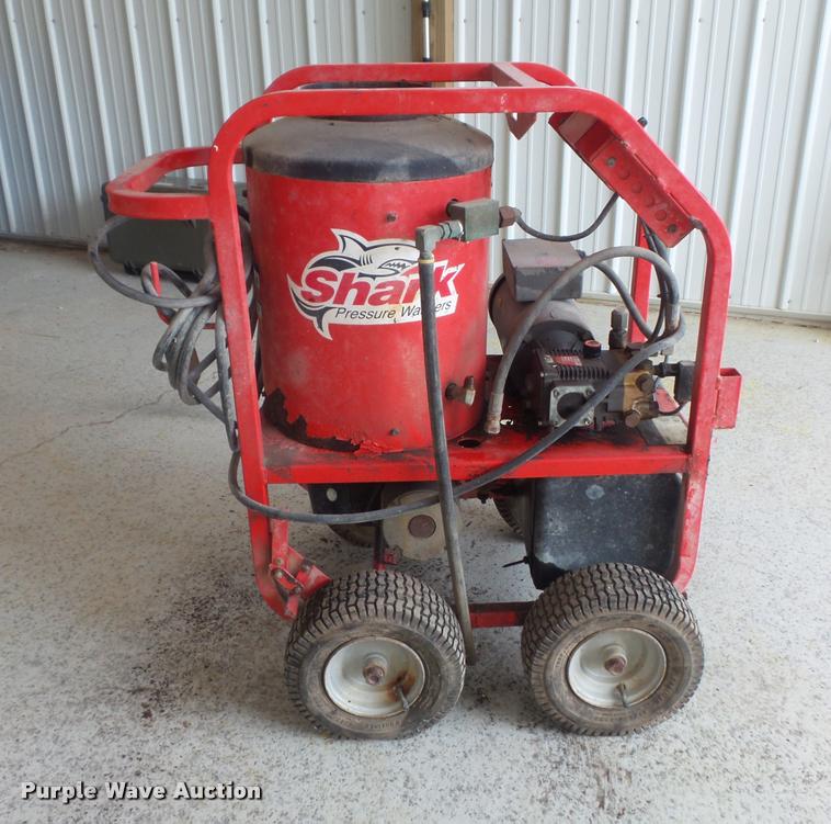 image for item CC9606 Shark STP-3520A pressure washer