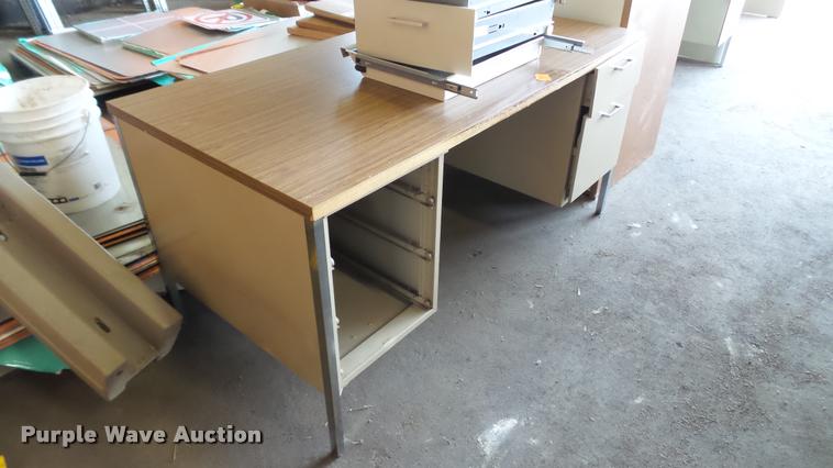 image for item DA1222 Office furniture