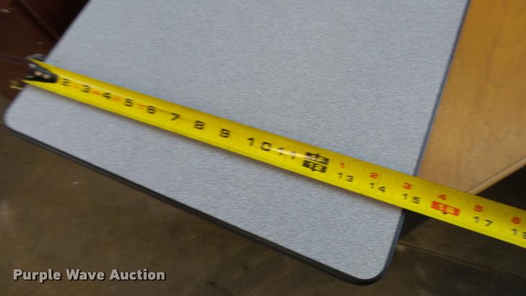 image for item DA1223 Office furniture