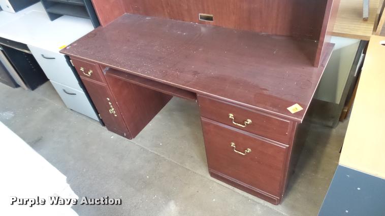 image for item DA1223 Office furniture