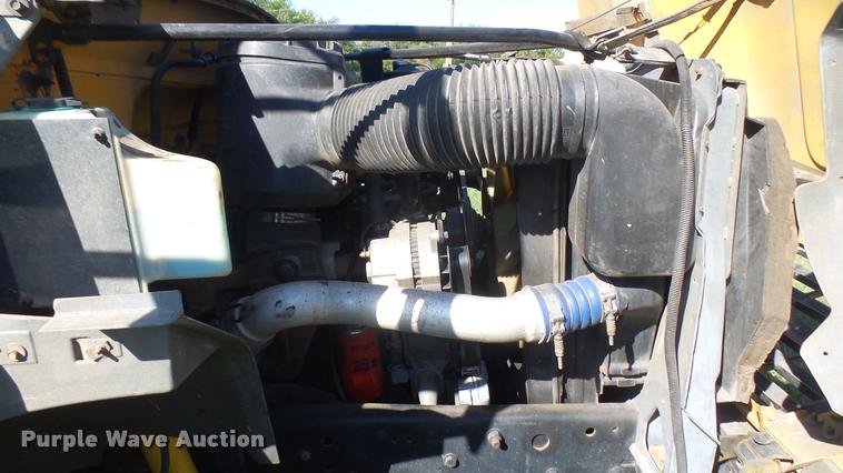 image for item DB3494 1996 Ford B800 Blue Bird school bus