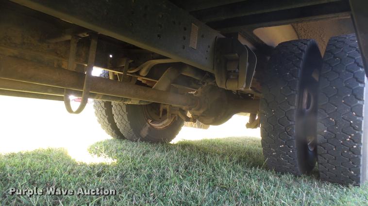 image for item DB3494 1996 Ford B800 Blue Bird school bus