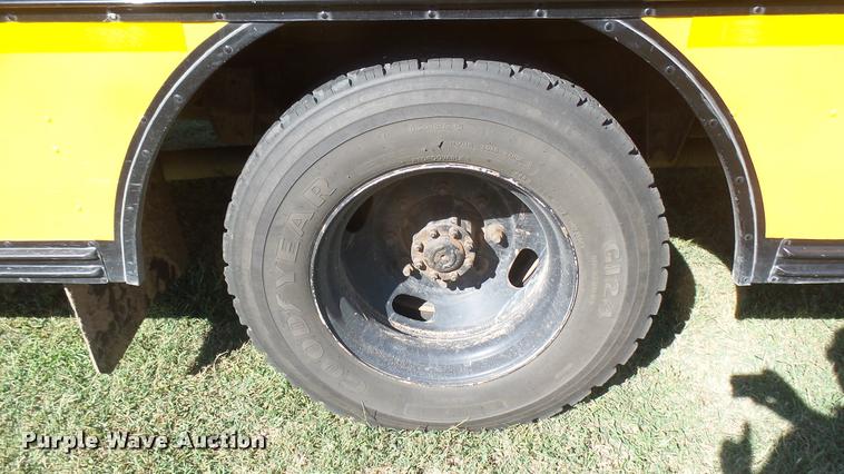 image for item DB3494 1996 Ford B800 Blue Bird school bus