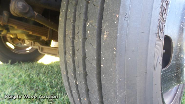 image for item DB3494 1996 Ford B800 Blue Bird school bus