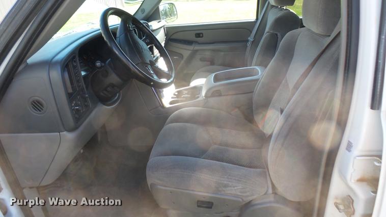 image for item DB3495 2006 Chevrolet Suburban 1500 SUV