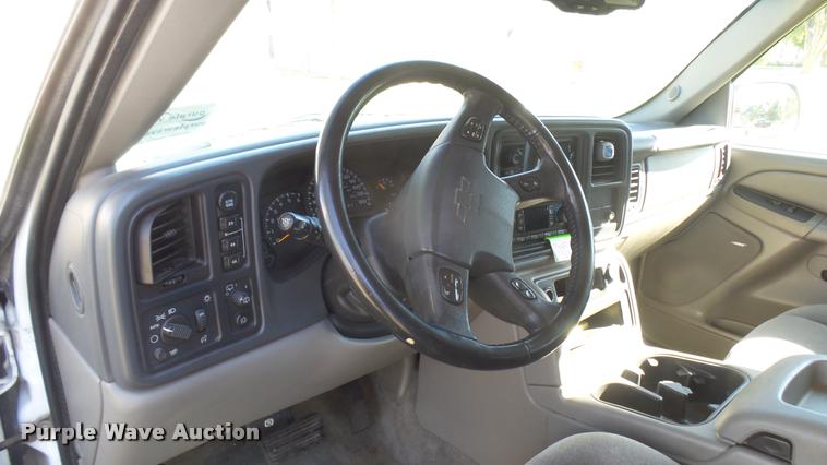 image for item DB3495 2006 Chevrolet Suburban 1500 SUV