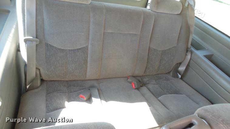 image for item DB3495 2006 Chevrolet Suburban 1500 SUV