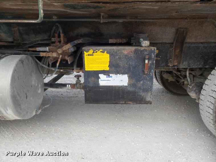 image for item DB6443 2004 Mack CV713 dump truck