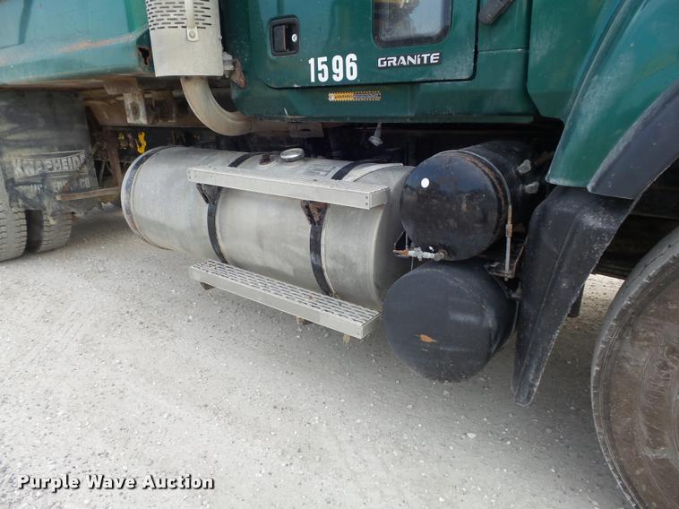 image for item DB6443 2004 Mack CV713 dump truck