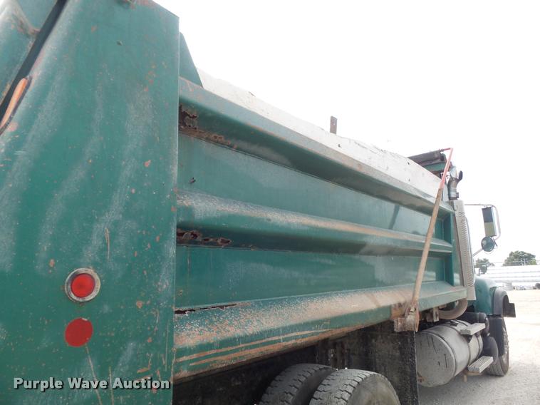 image for item DB6443 2004 Mack CV713 dump truck