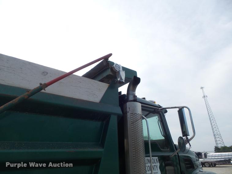 image for item DB6443 2004 Mack CV713 dump truck