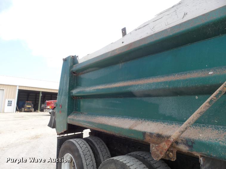 image for item DB6443 2004 Mack CV713 dump truck