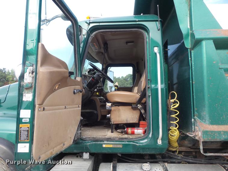 image for item DB6443 2004 Mack CV713 dump truck